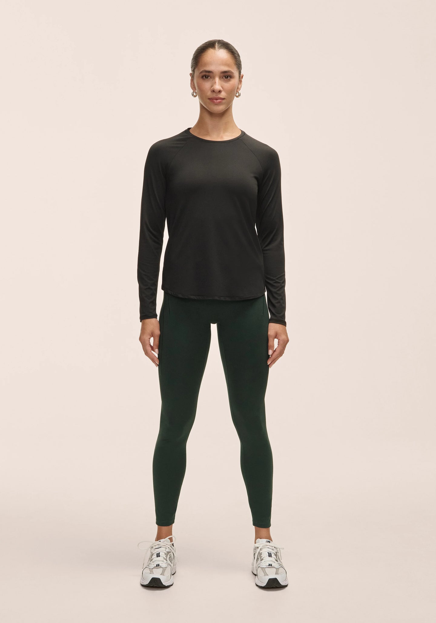 Essential Long Sleeve - Black
