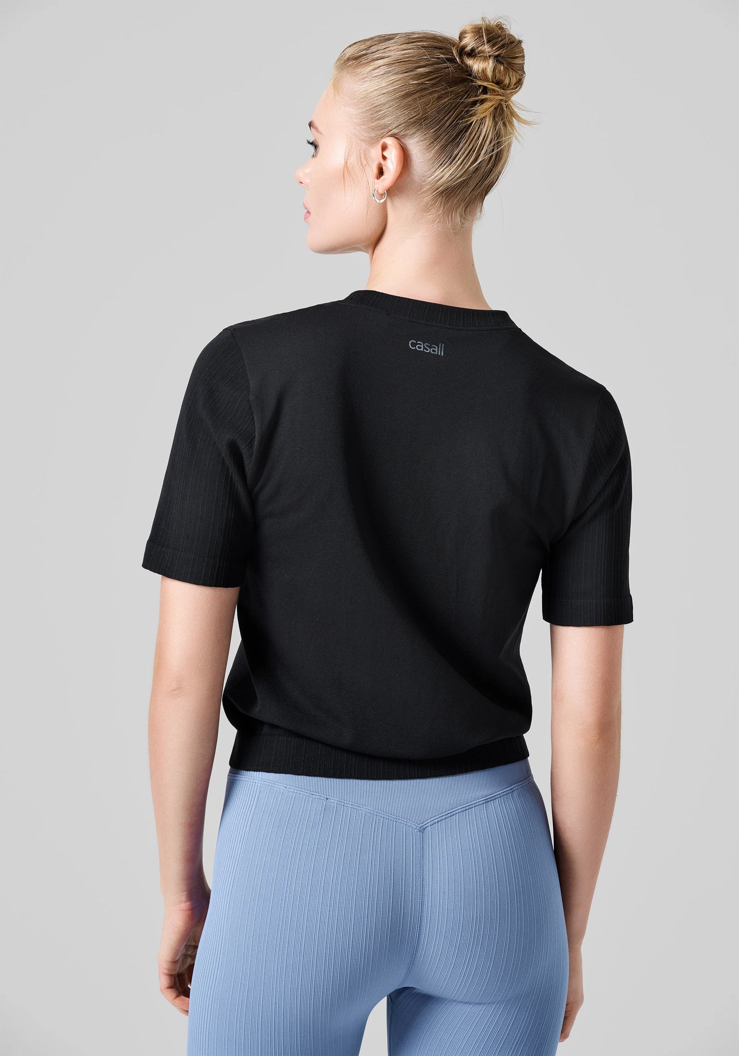 Seamless Rib Sleeve Tee - Black