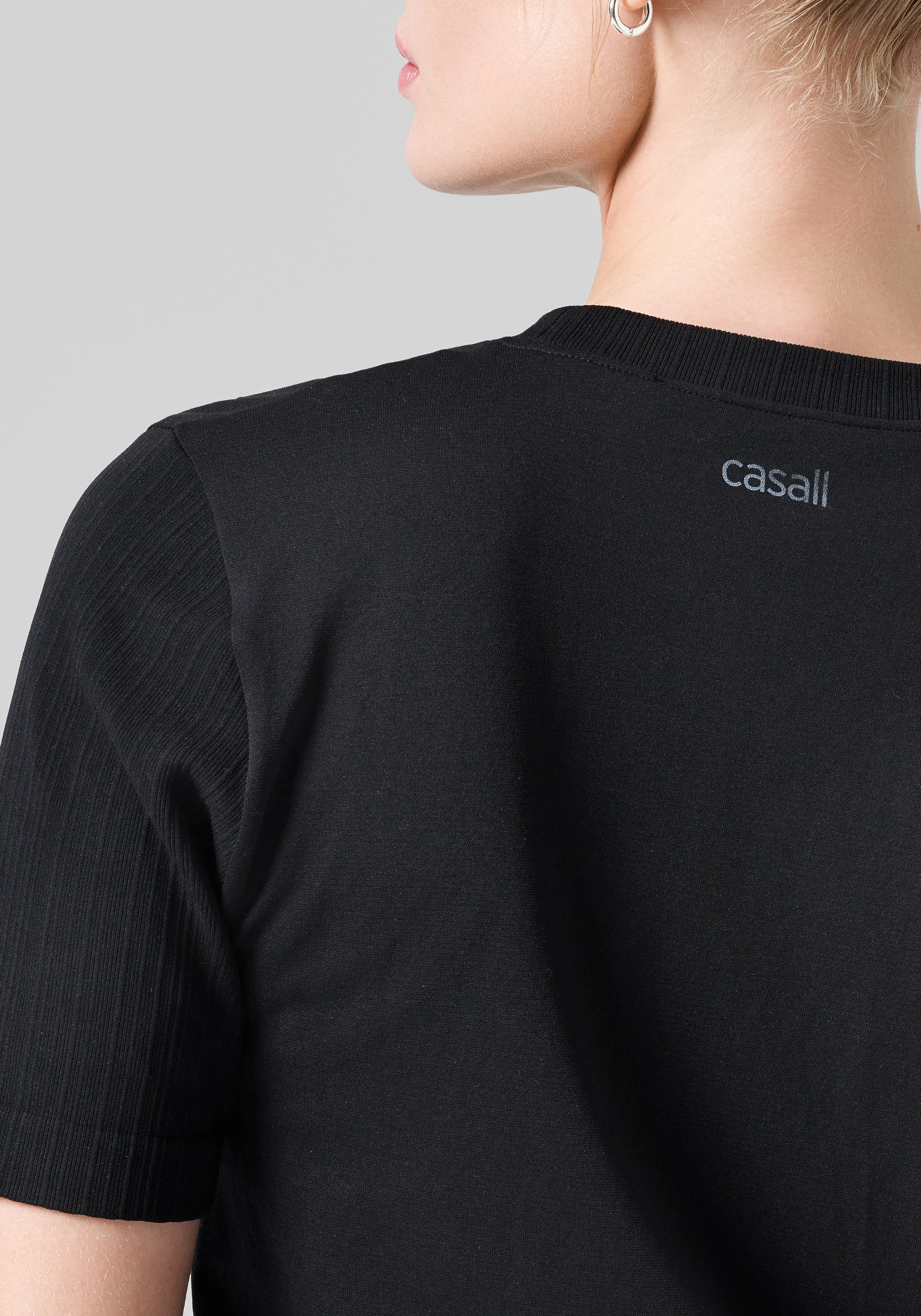 Seamless Rib Sleeve Tee - Black