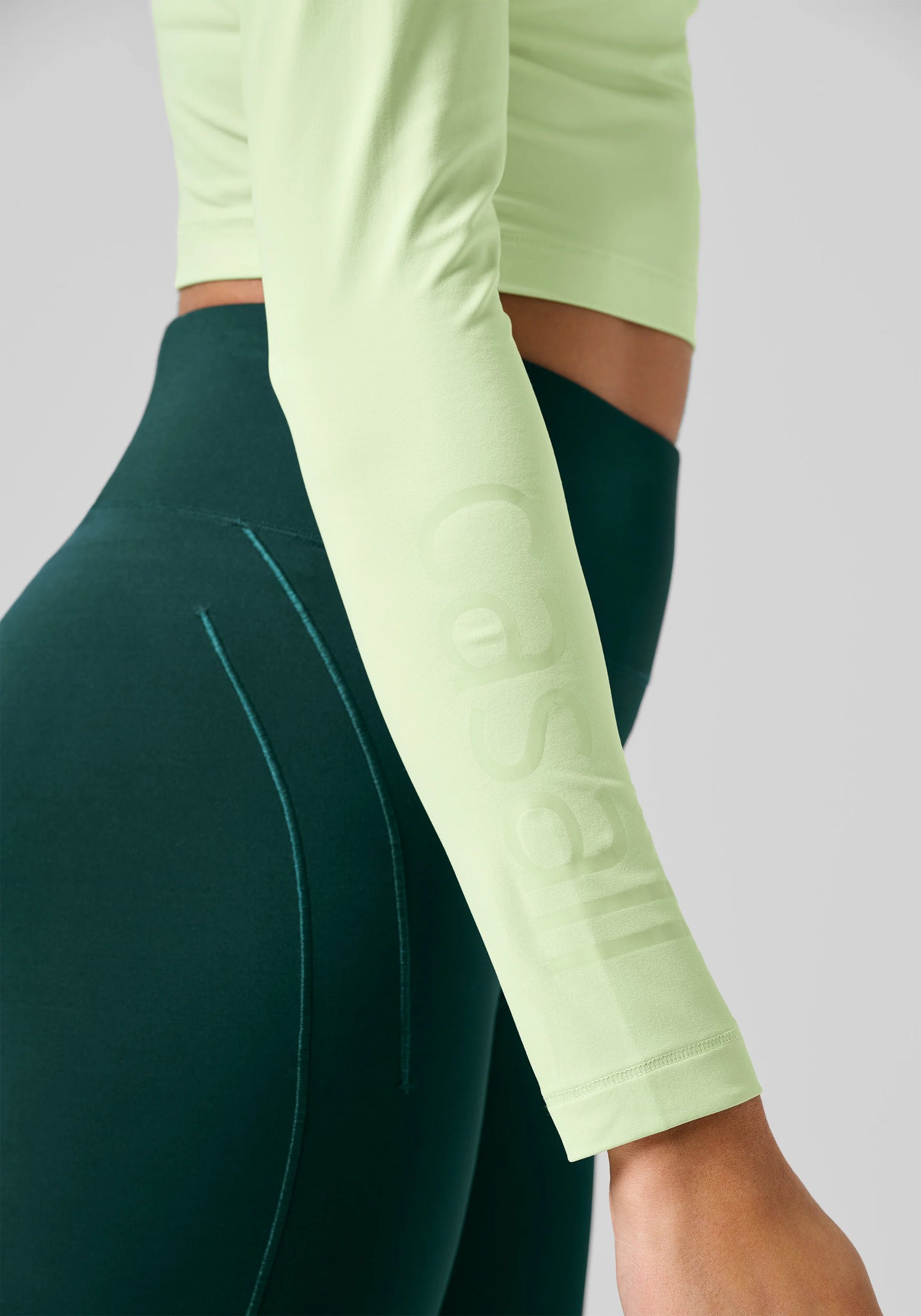 Graphic Crop Long Sleeve - Cool Matcha