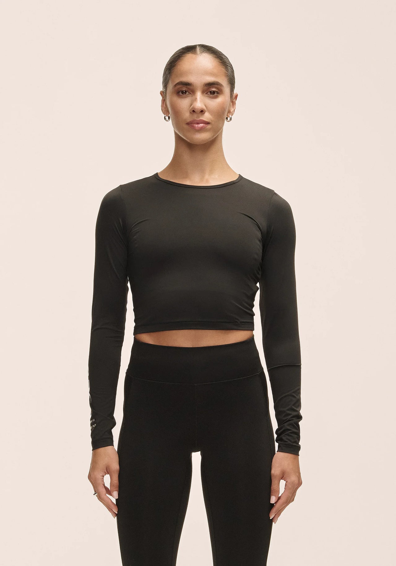 Graphic Crop Long Sleeve Black