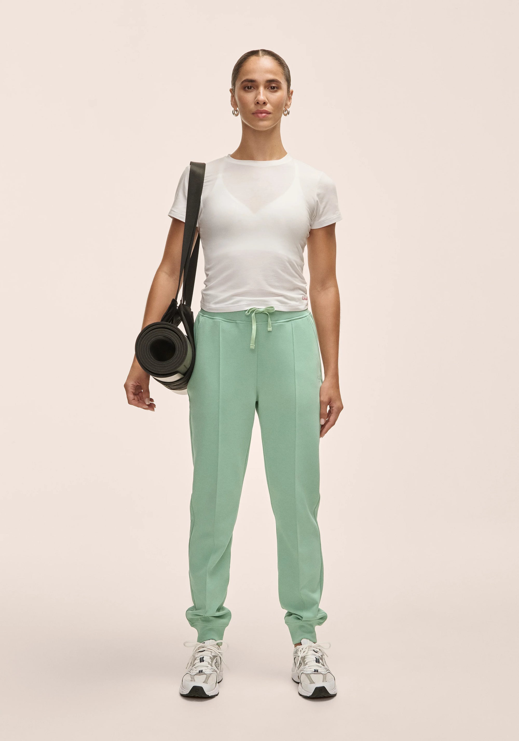 Aria Joggers - Statue Green