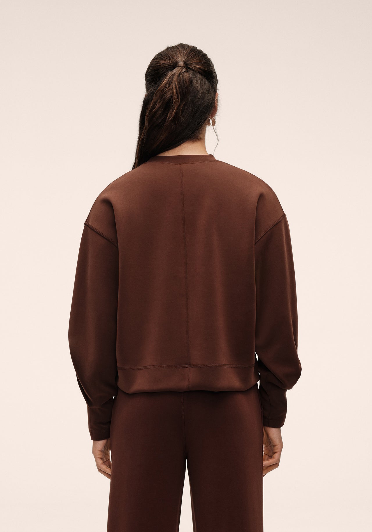 Peachy Crew Neck - Dark Brown