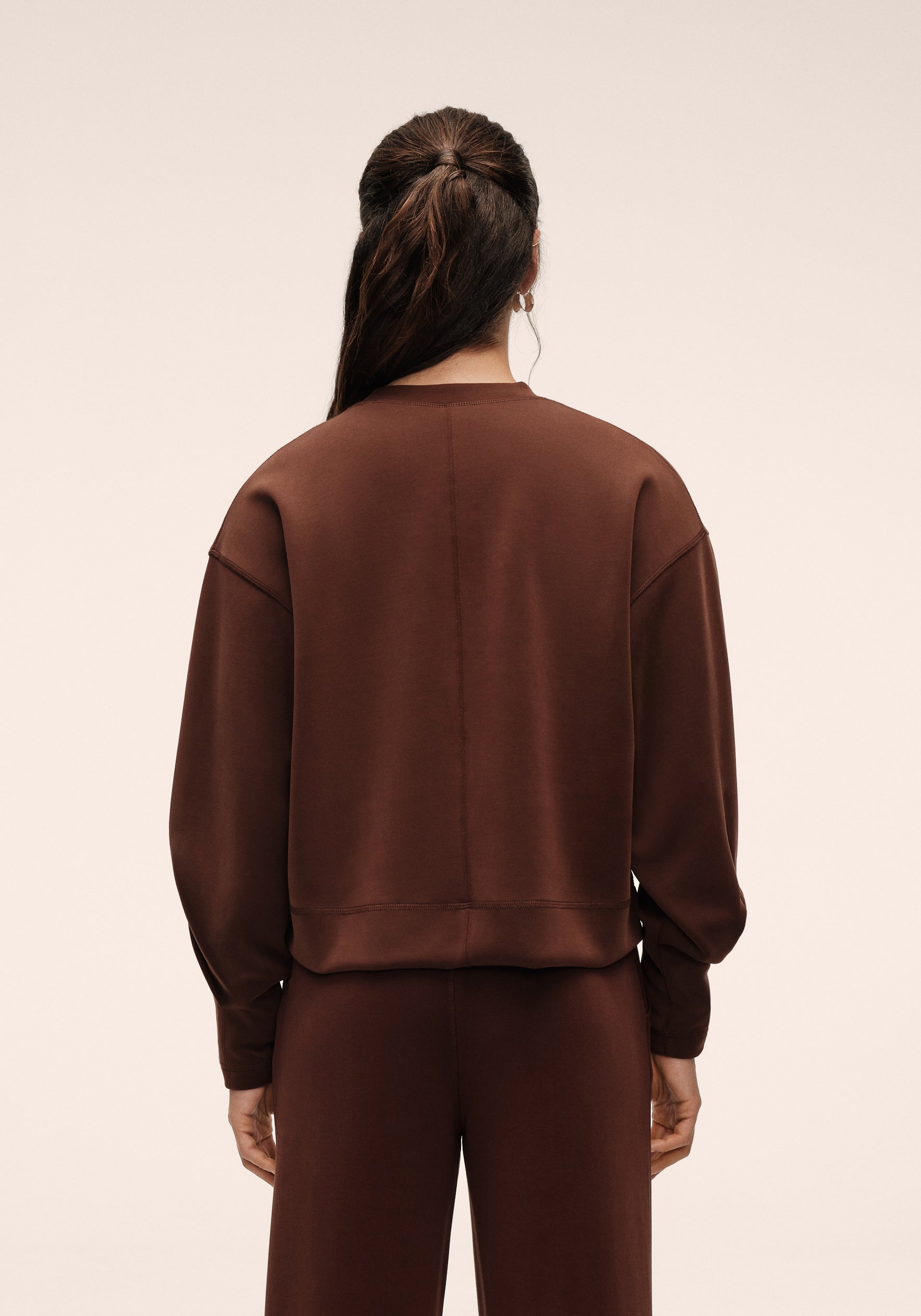 Peachy Crew Neck - Dark Brown