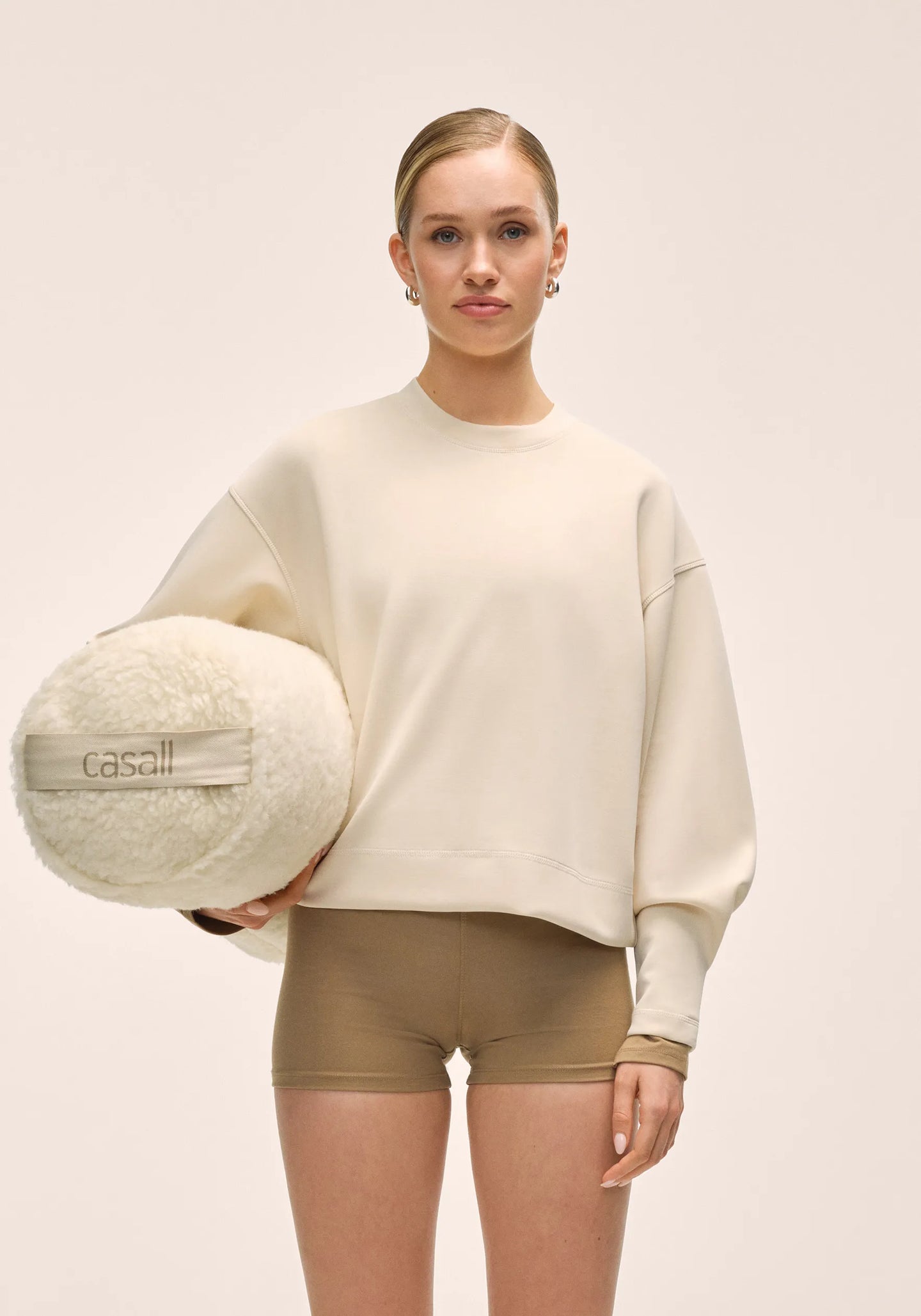 Peachy Crew Neck - Lamb White
