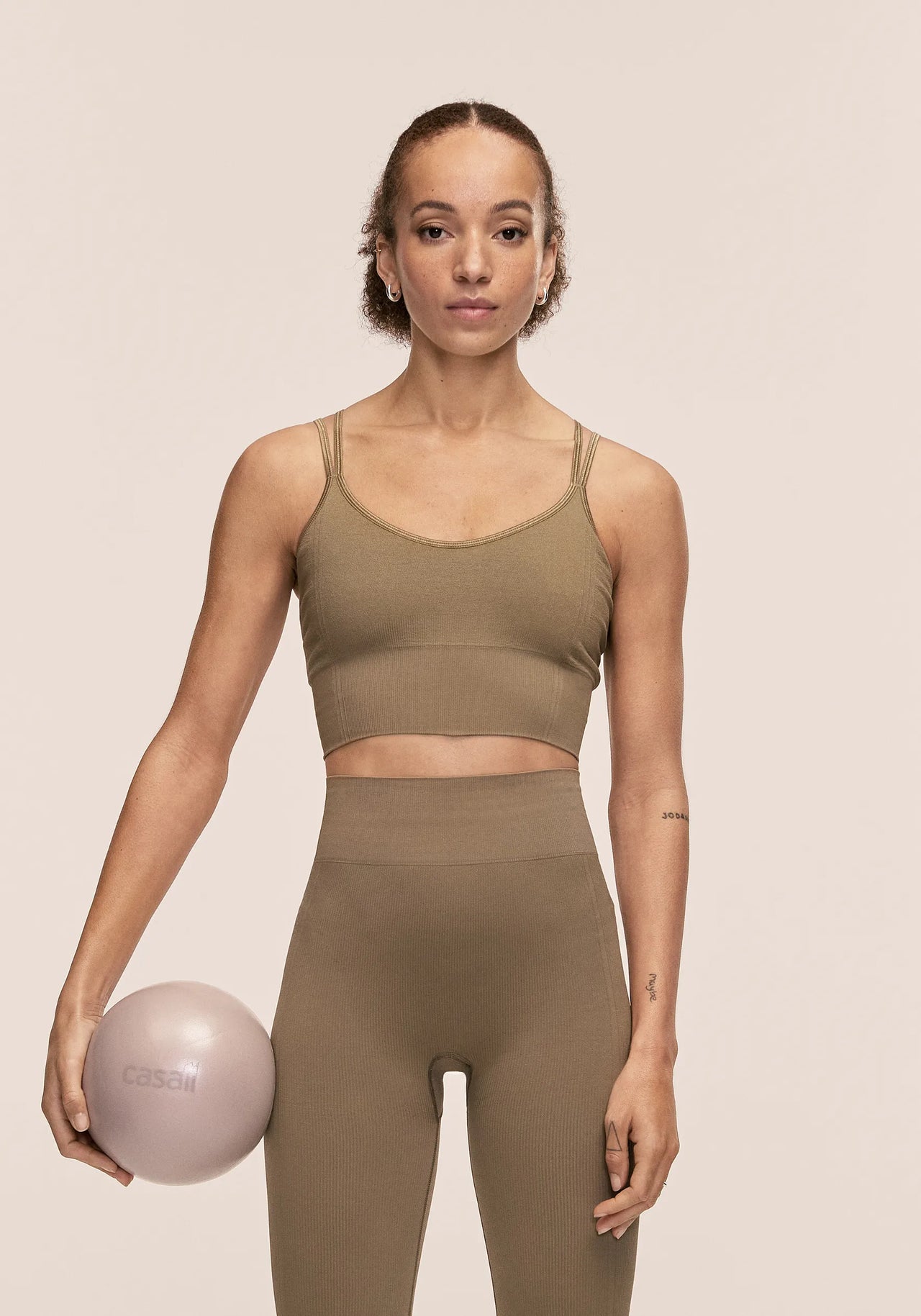 Shiny Seamless Rib Top - Light Khaki