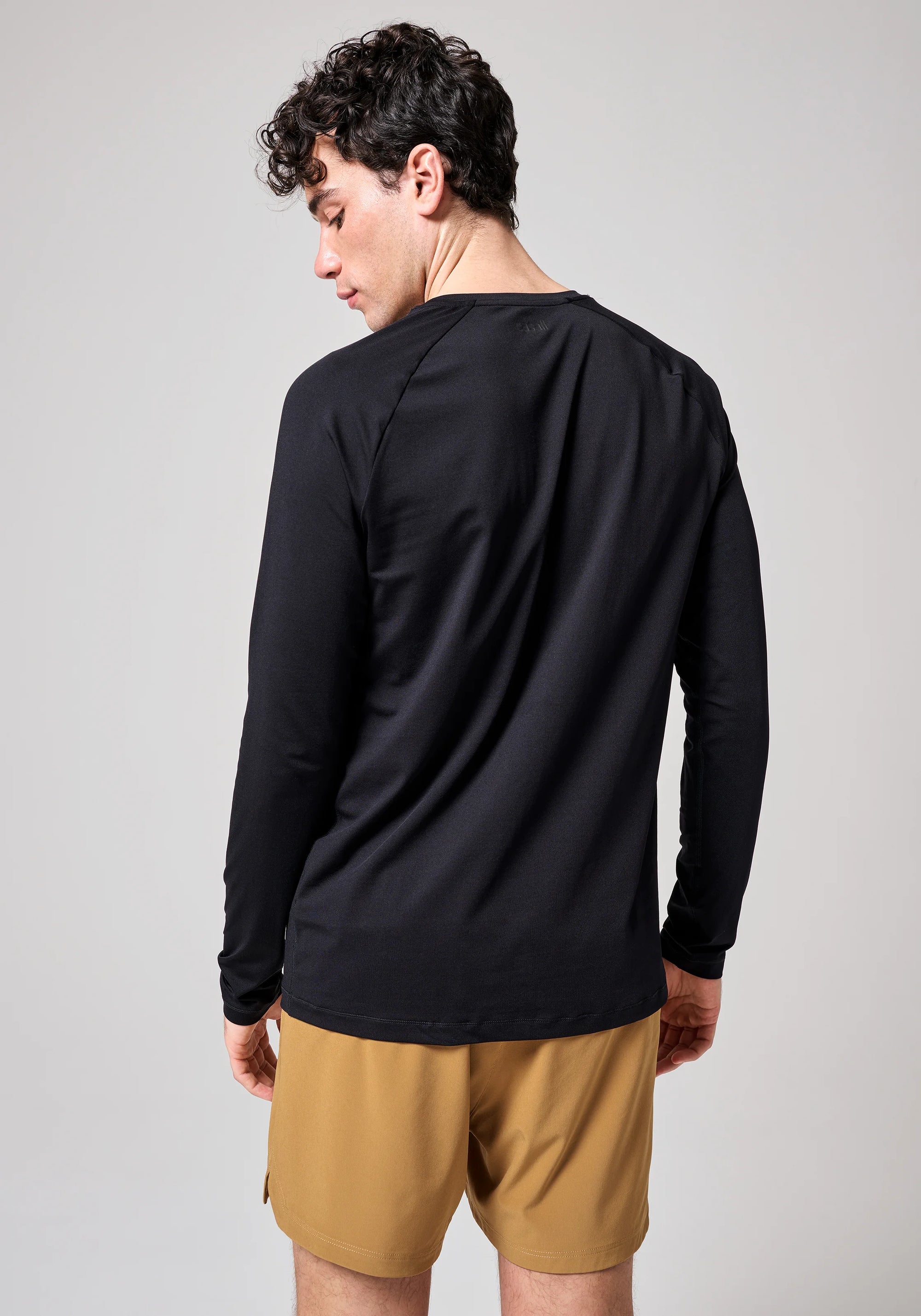 M Essential Long Sleeve - Black