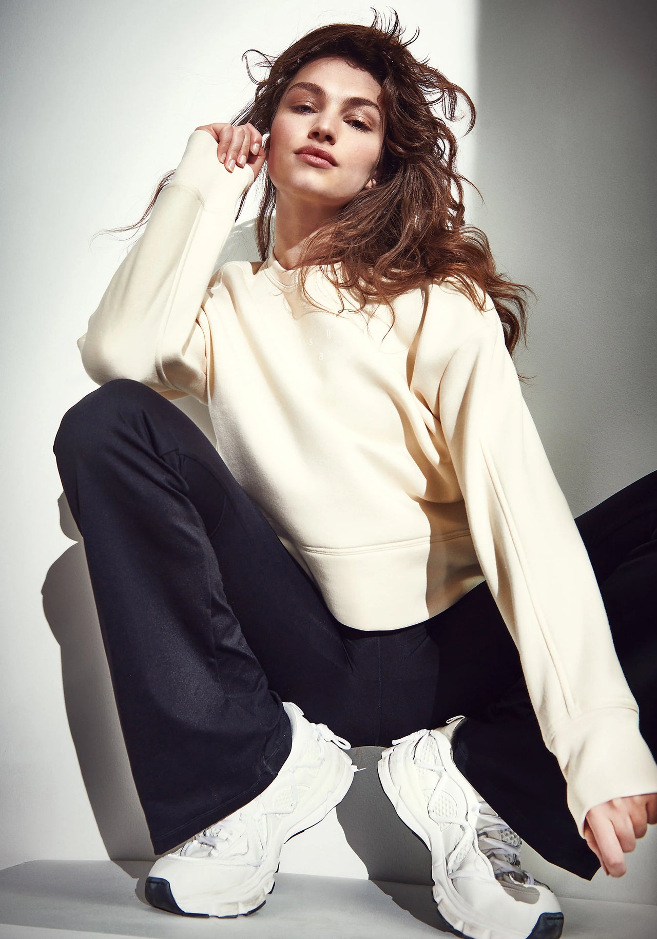 Boxy Crew Neck Sweatshirt Light Sand