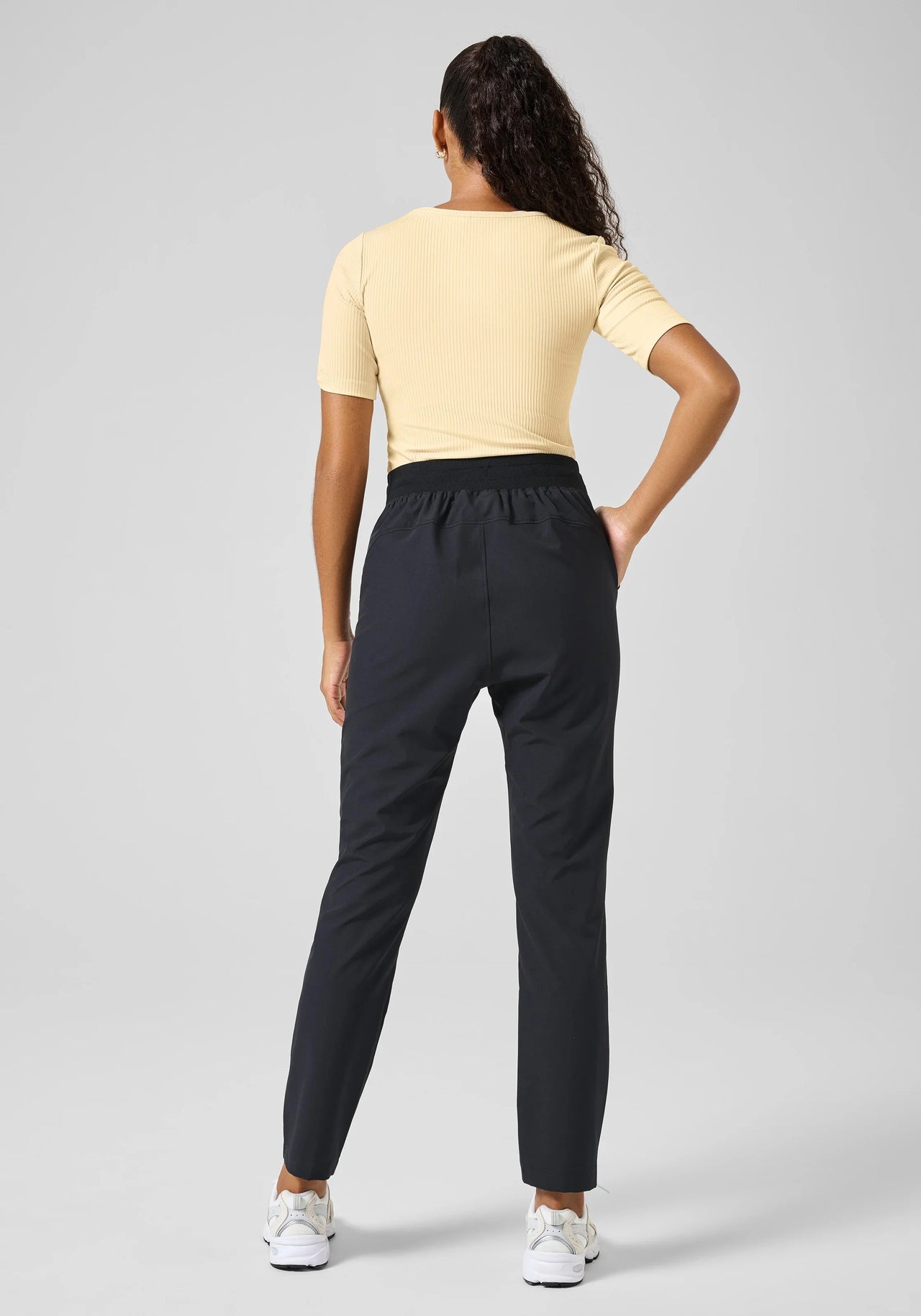 Ease High Waist Woven Pants - Black