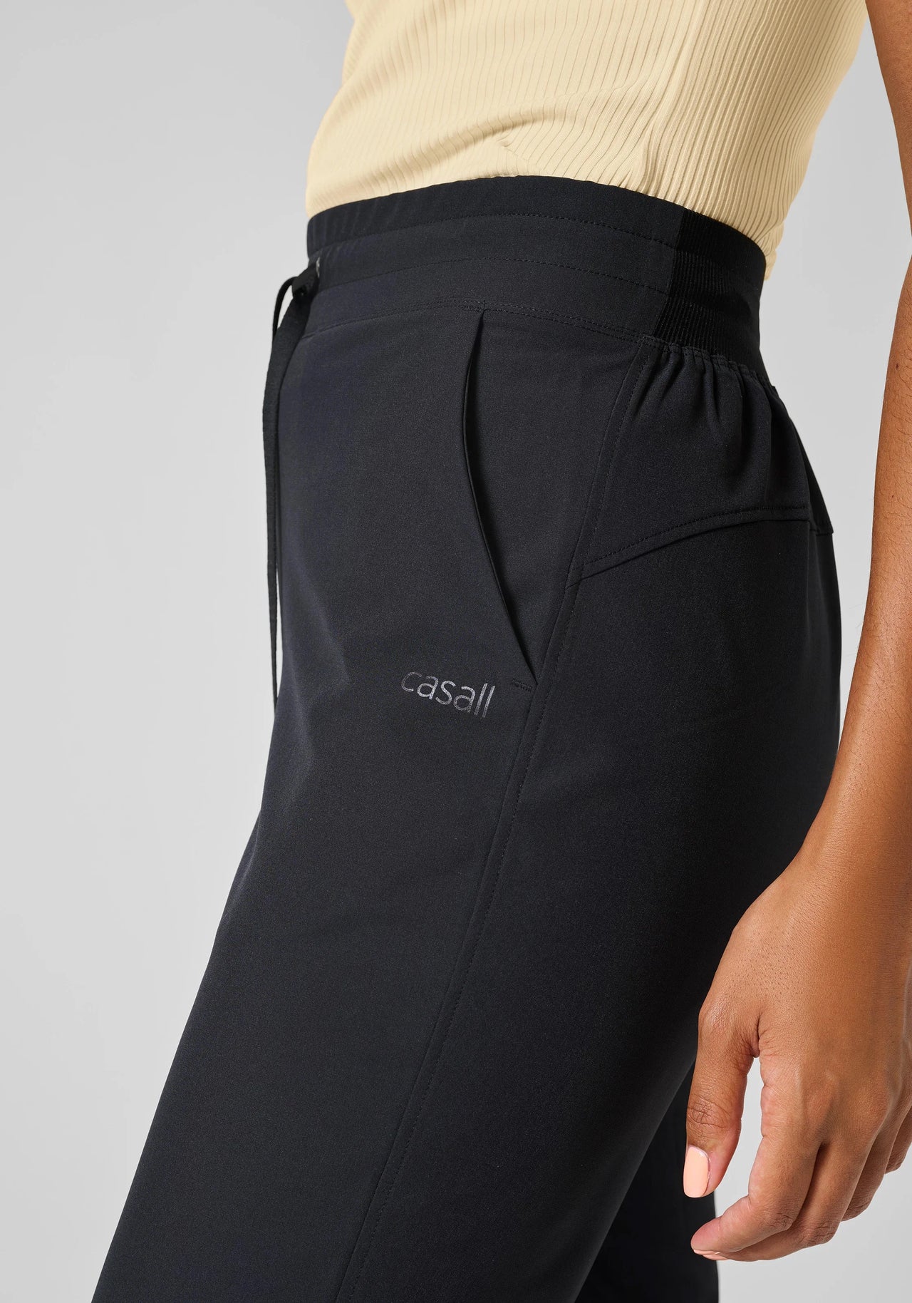 Ease High Waist Woven Pants - Black