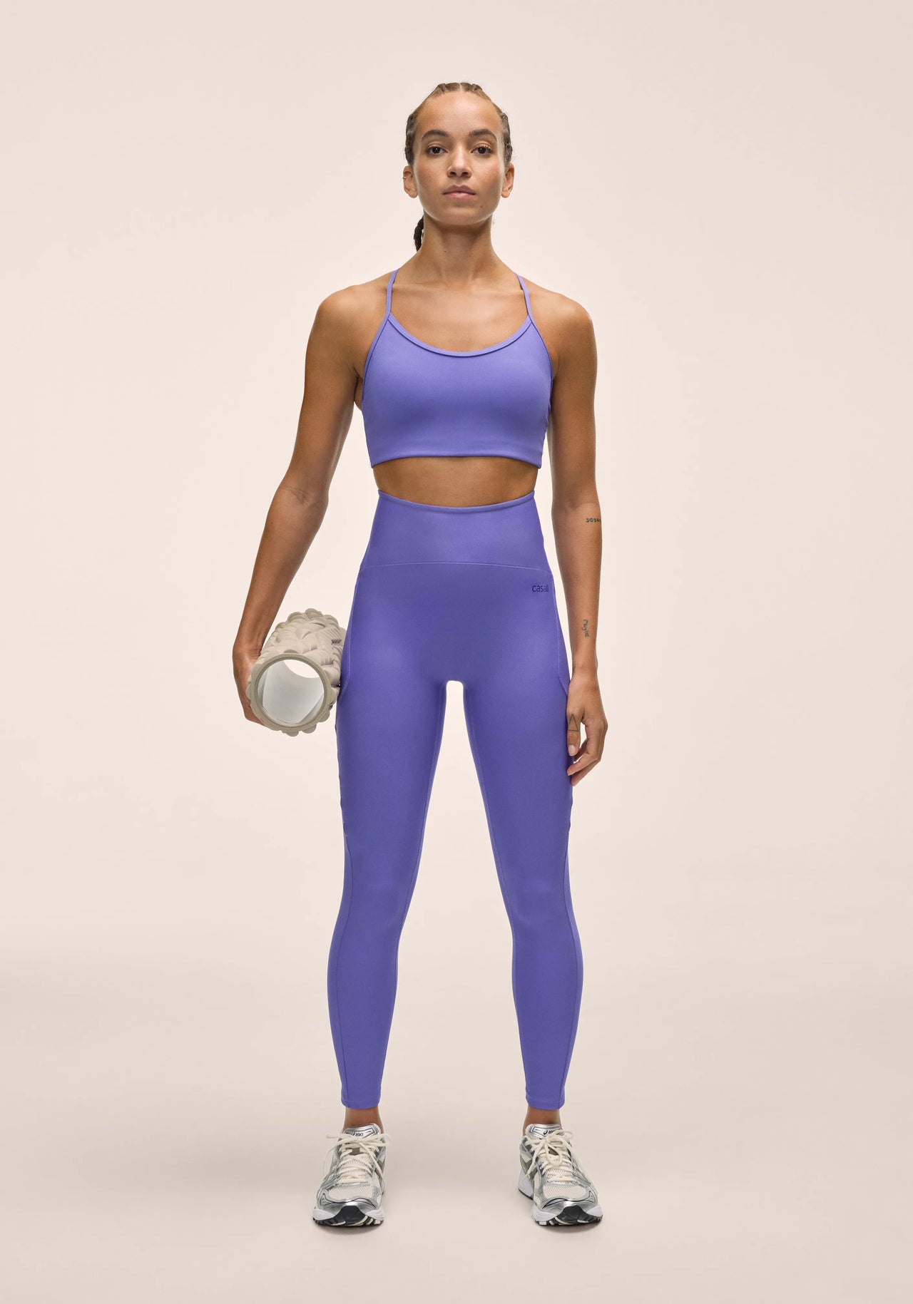 Sleek Strappy Sports Bra - Violet Pulse