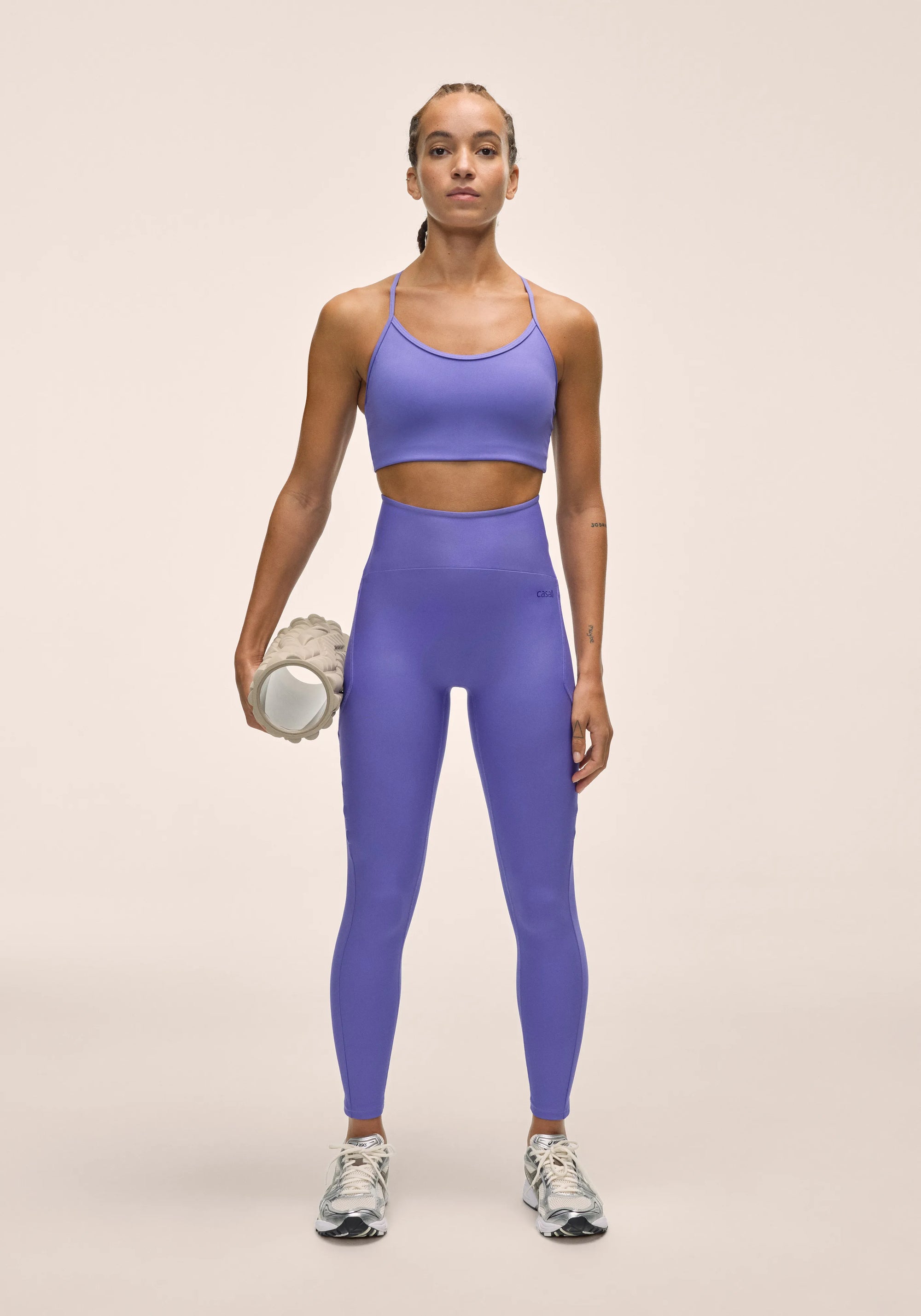 Sleek Strappy Sports Bra - Violet Pulse