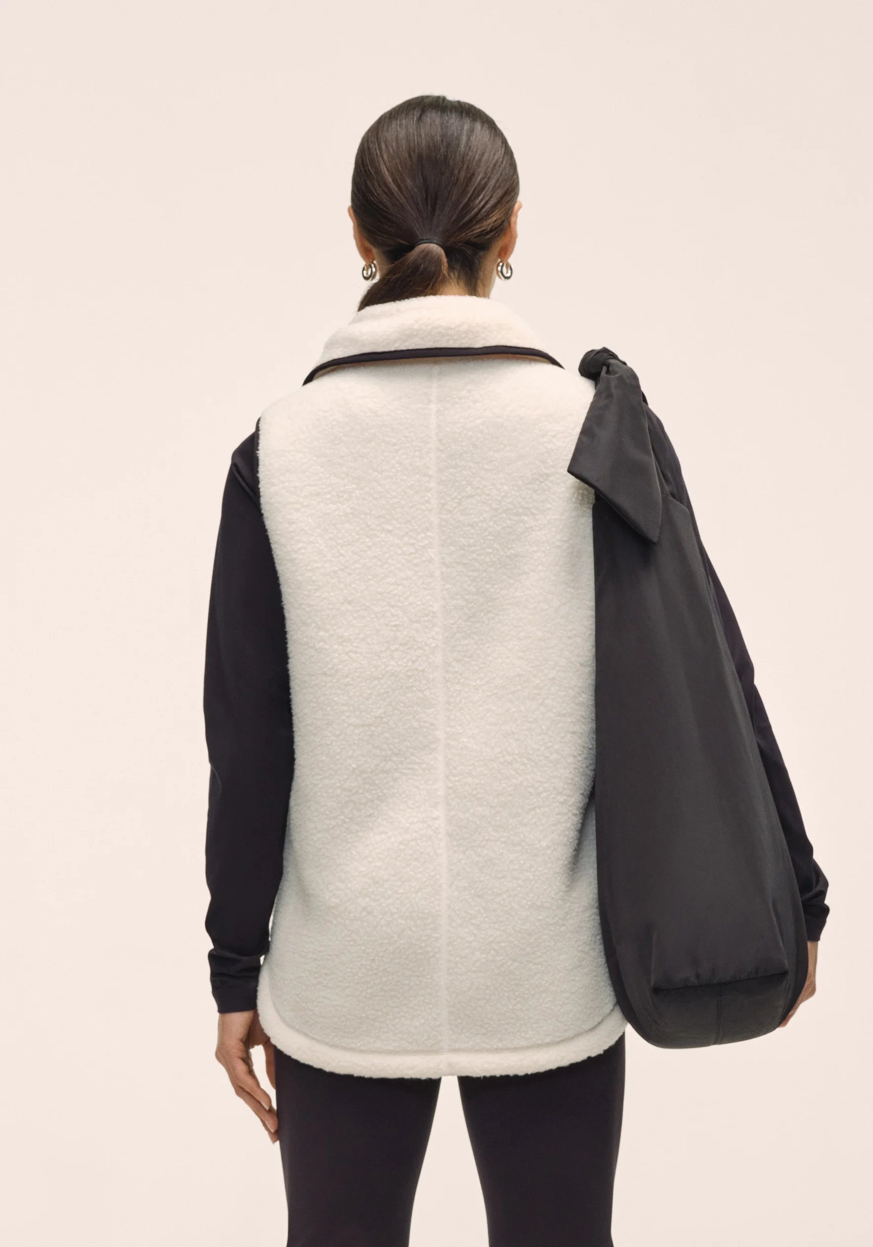 High Collar Pile Vest - Off white