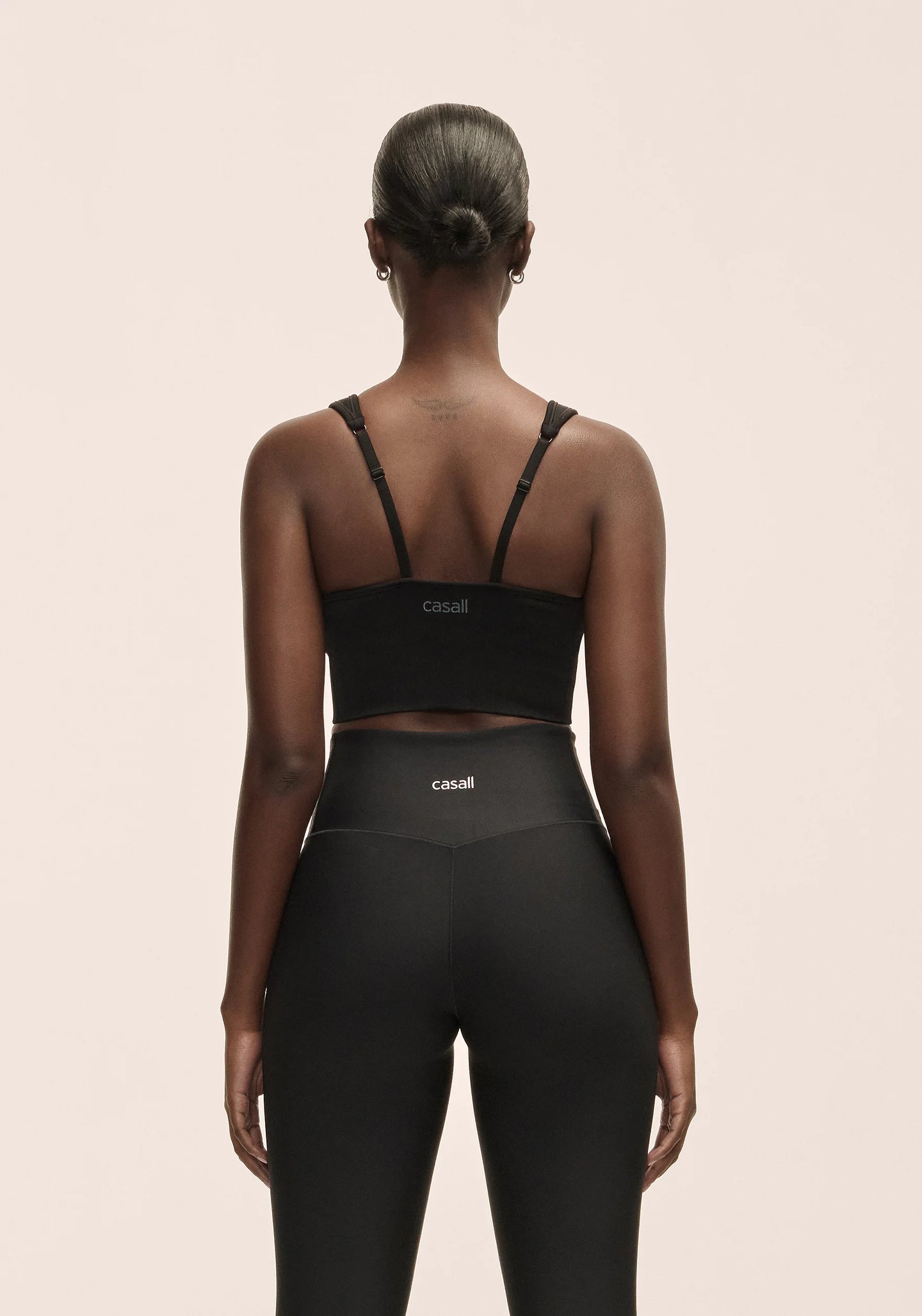 Seamless Rib Padded Sports Bra - Black