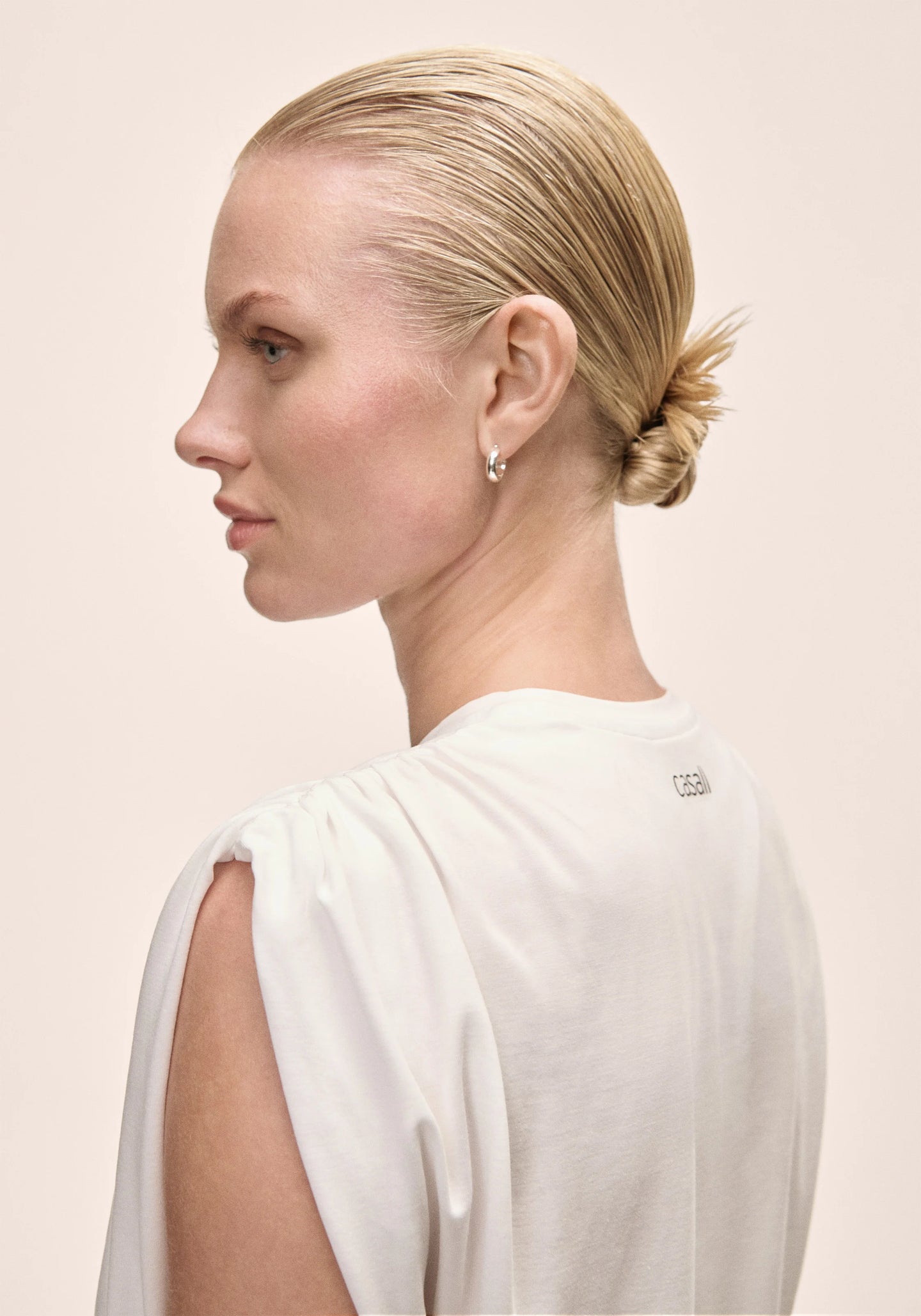 Delight Shoulder Crease Tee - White