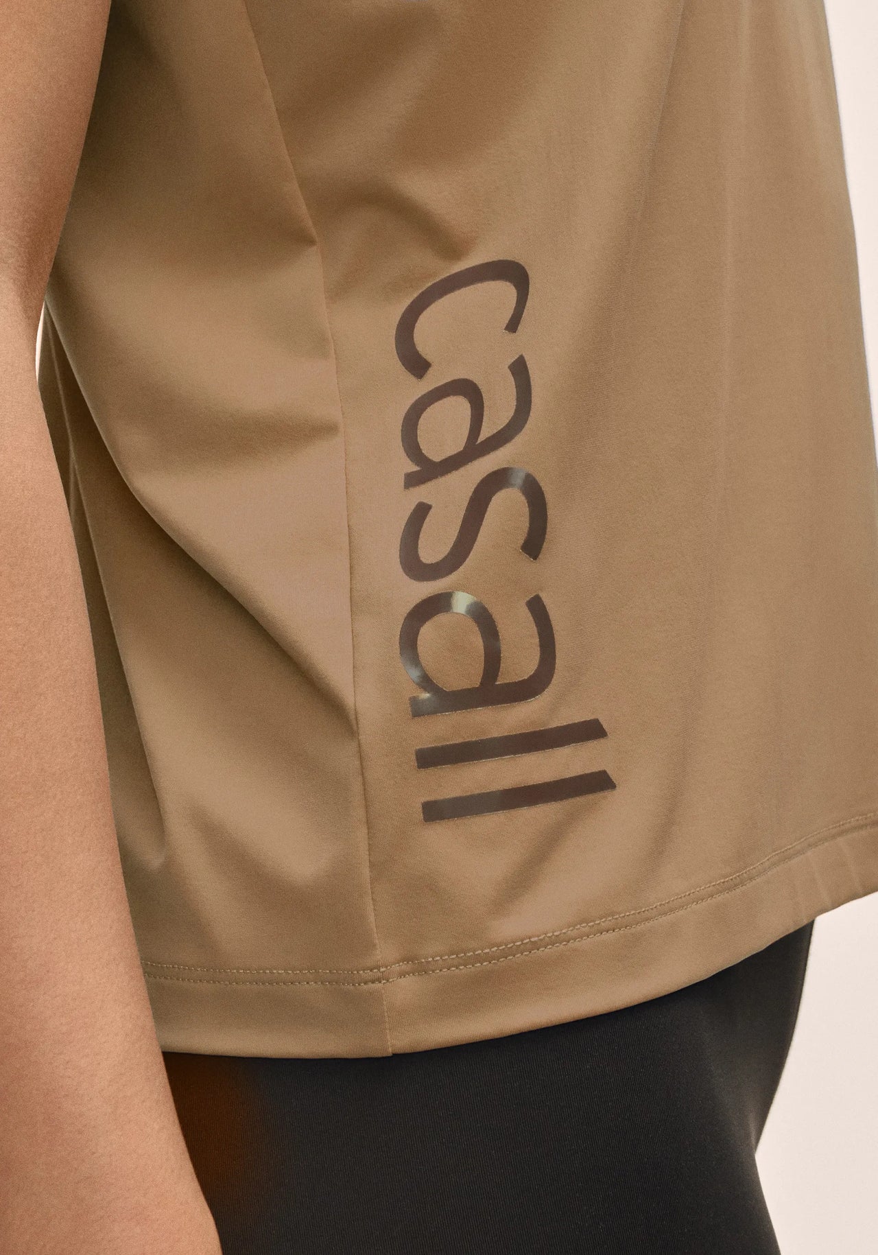 Graphic Tank - Light Khaki