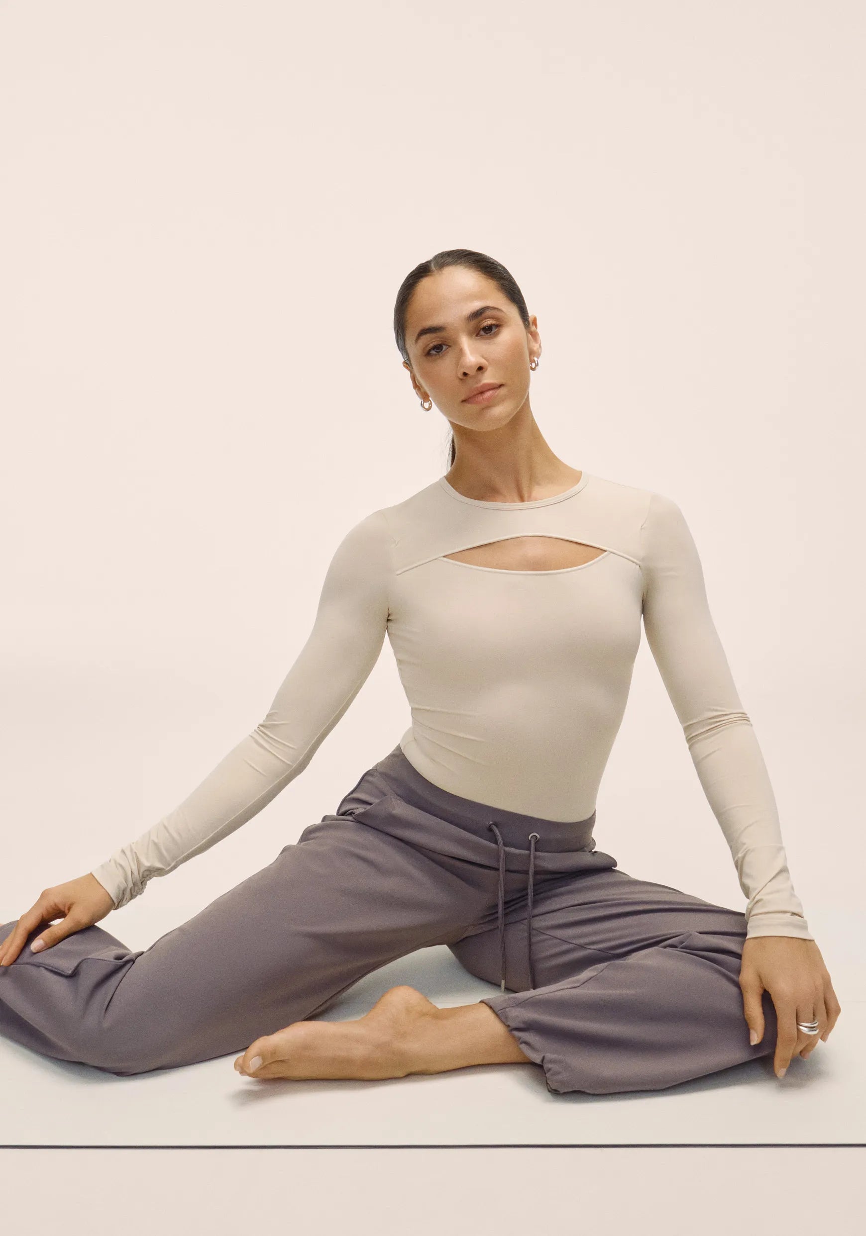 Cut Out Studio Body - Ecru