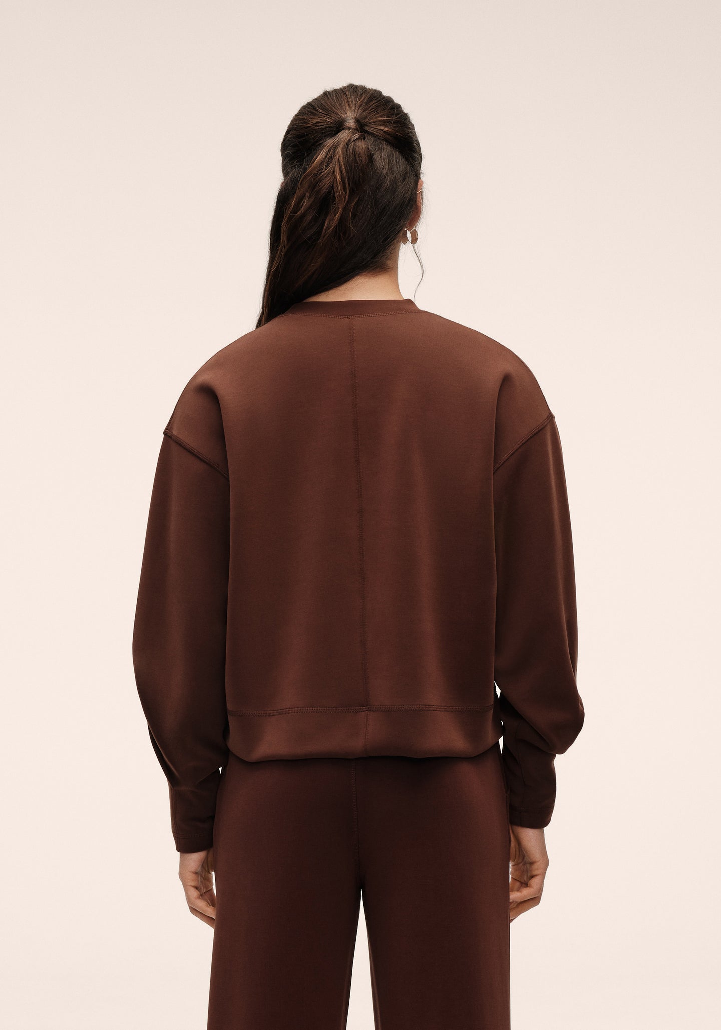 Peachy Crew Neck - Dark Brown