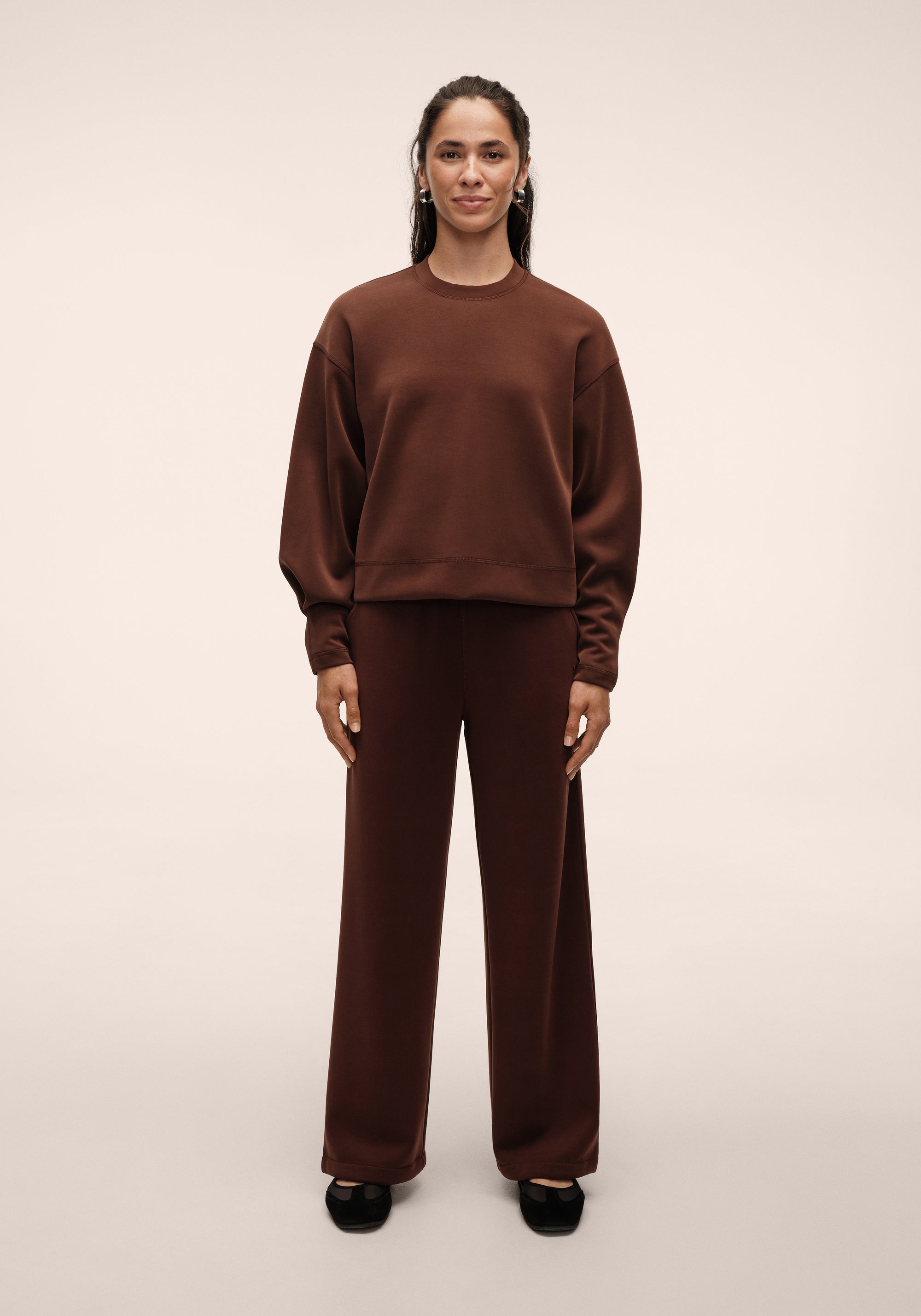 Peachy Crew Neck - Dark Brown