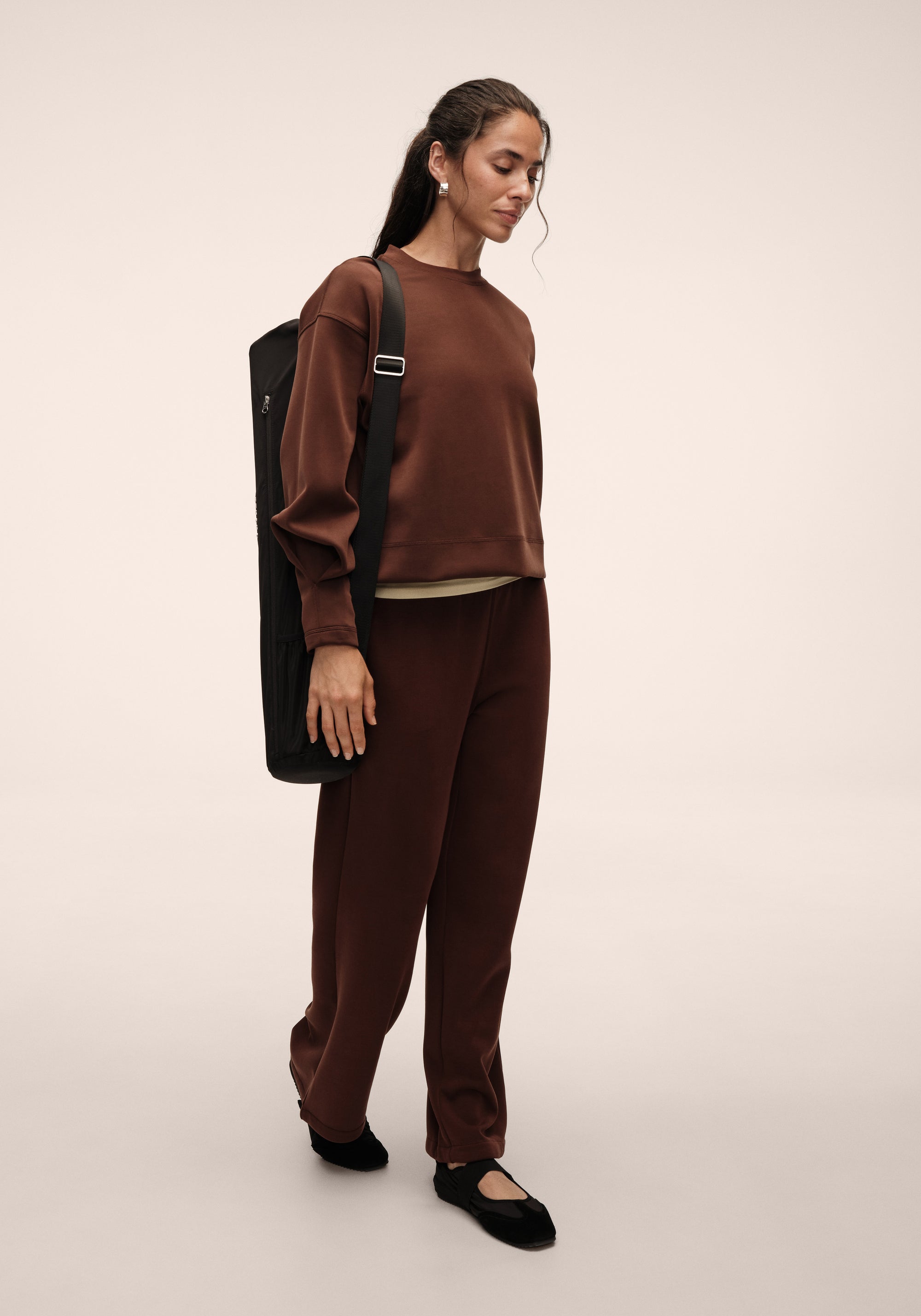 Peachy Crew Neck - Dark Brown