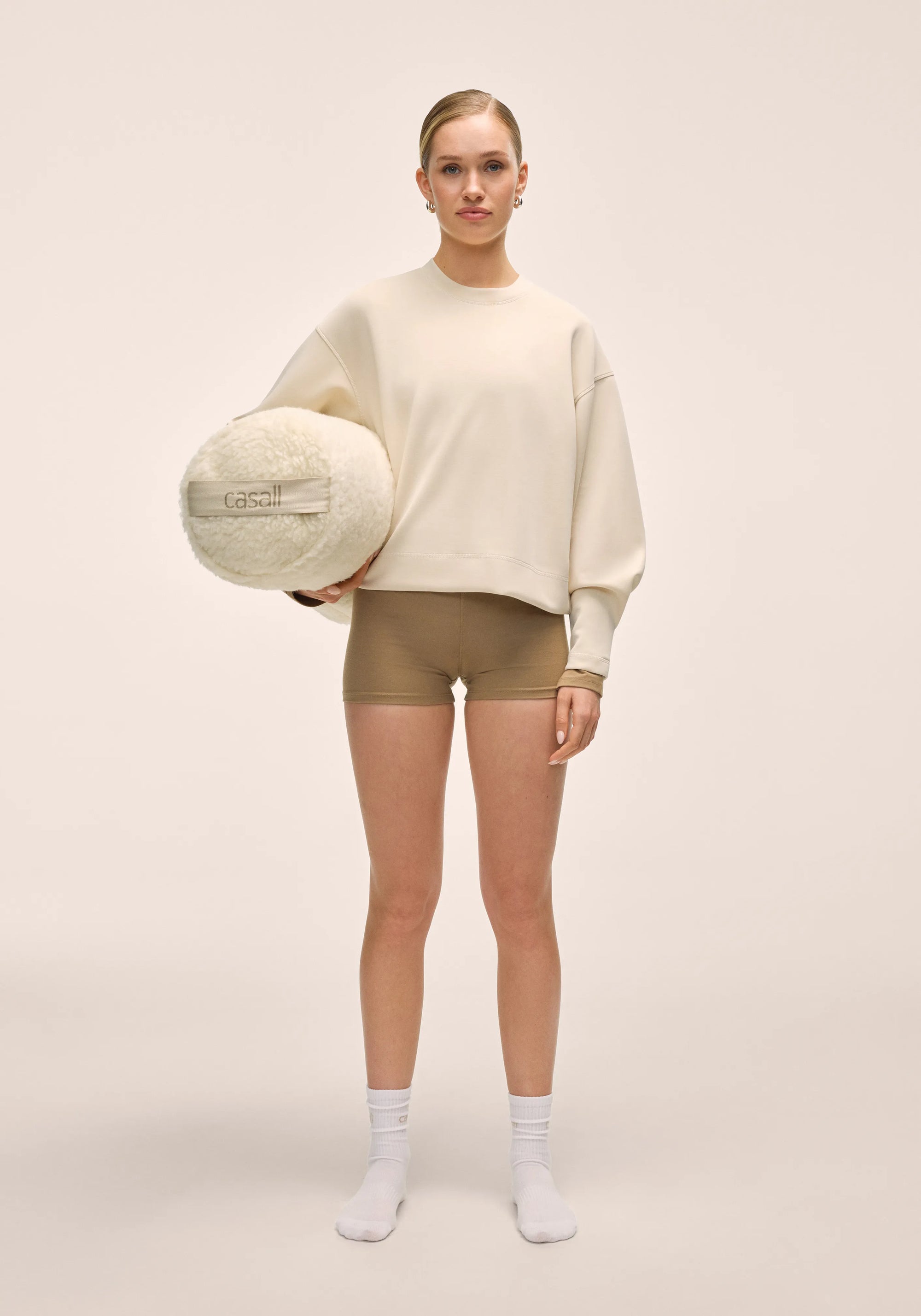 Peachy Crew Neck - Lamb White