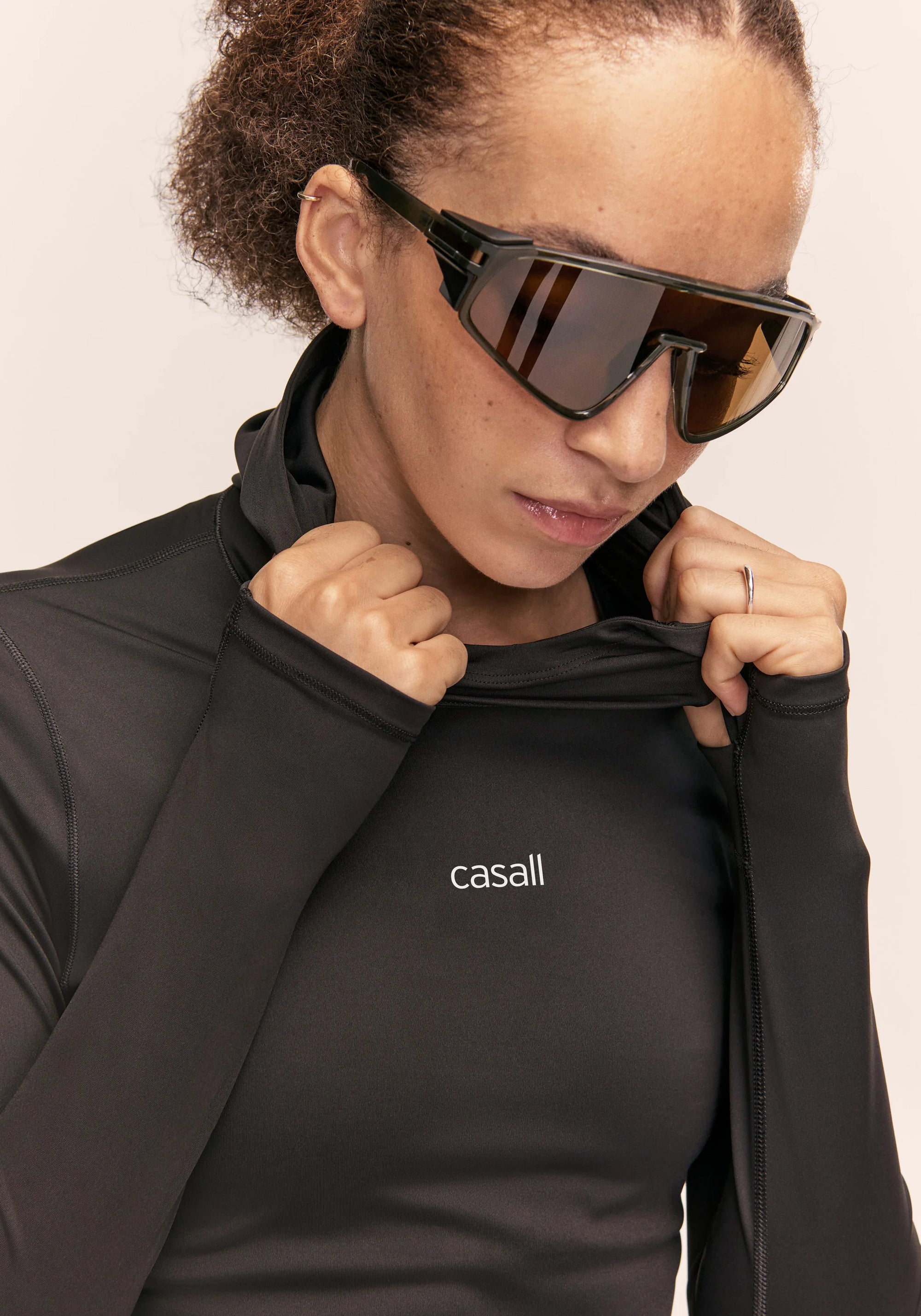 Neat Long Sleeve Hood - Black